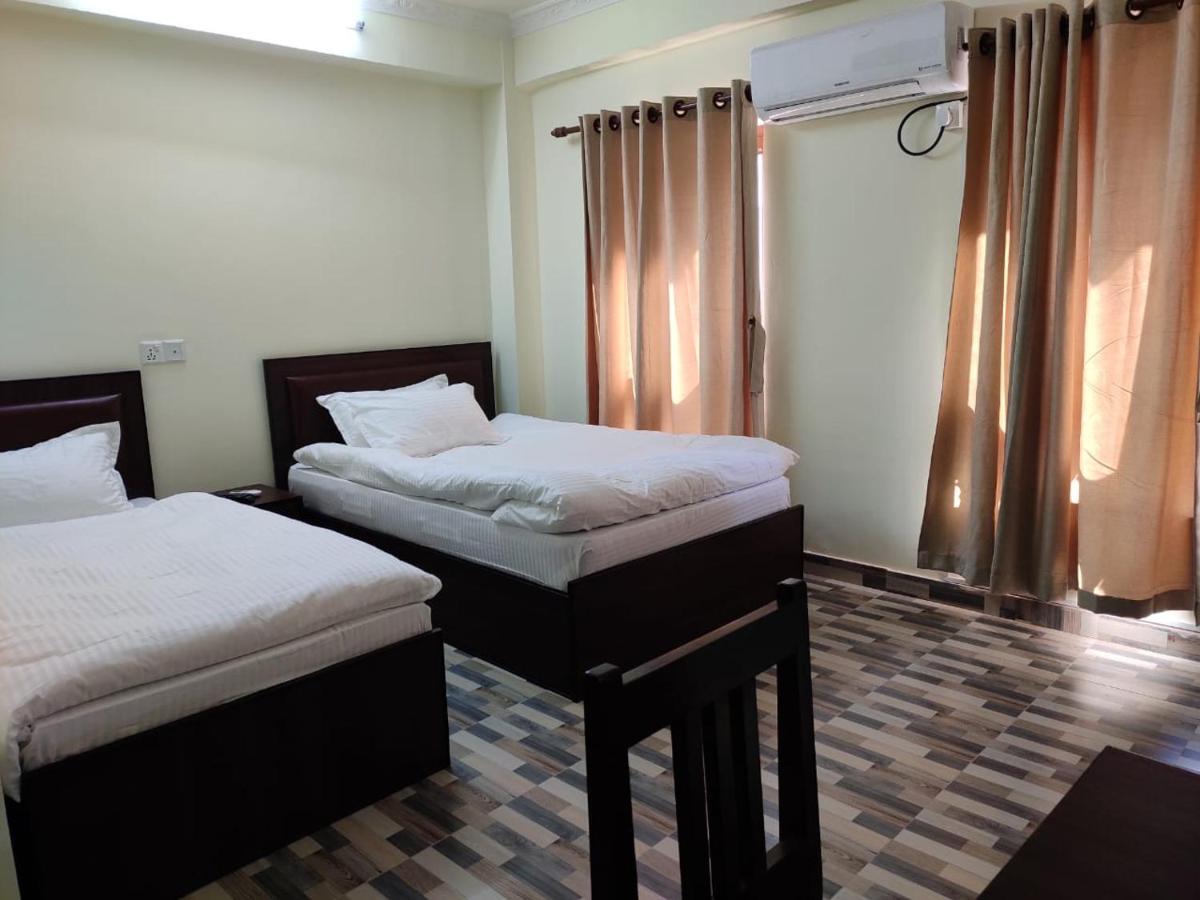 Pashupati View Hotel Kathmandu Bagian luar foto